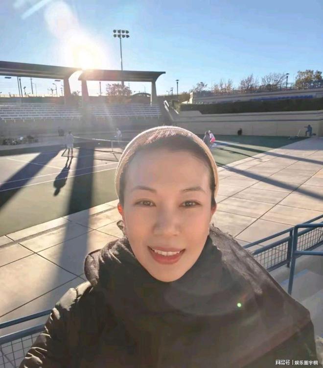 离美国巡演撒狗粮夫妻相十足令人羡！j9九游会登录萧敬腾林有慧形影不(图8)