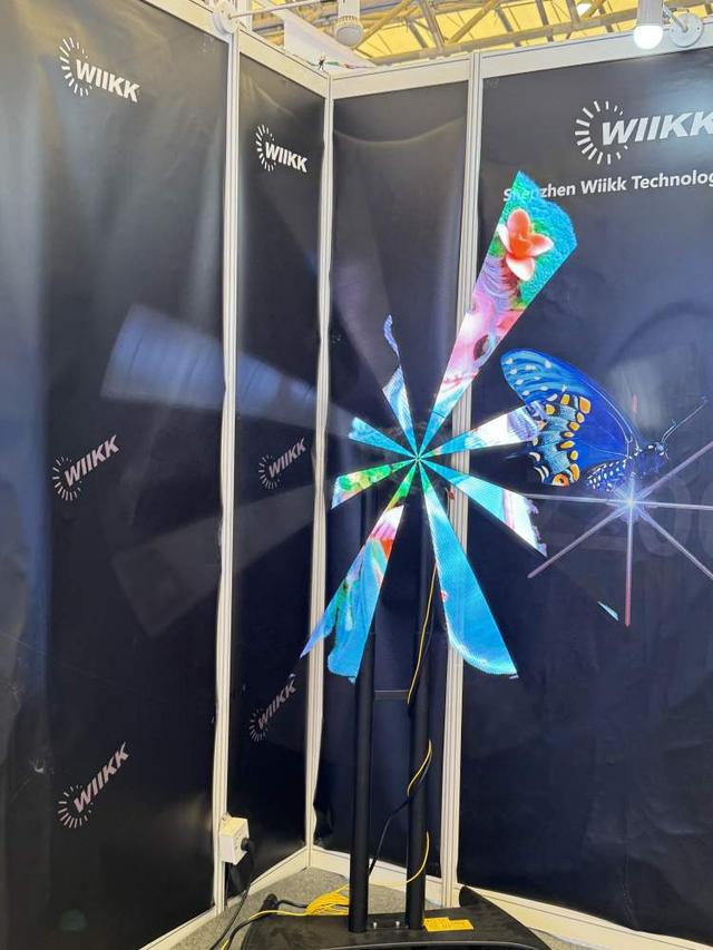 芳香手套散发花香“中国智造”展现中国产能升级的澎湃动能九游会j9登陆戴上帽子能知心跳、播放靓照的LED书包、(图5)